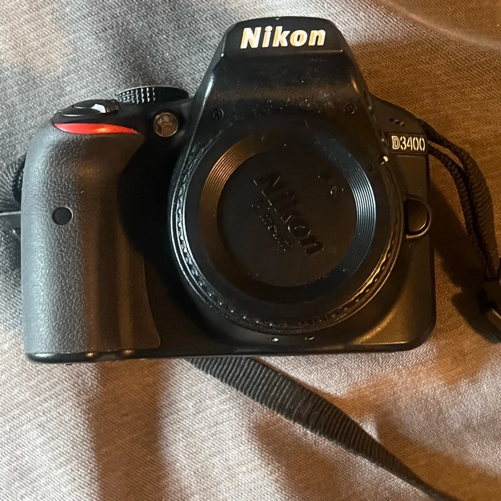 Nikon D3400 DSLR CAMERA